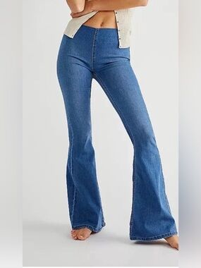 Free People Penny Pull-On LR Flared Jean